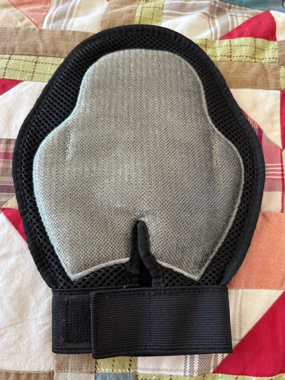Well & Good 3-in-1 Grey Dog Grooming Mitt